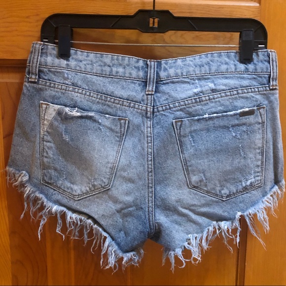 Jean midrise shorts size 27/4. - Picture 3 of 3